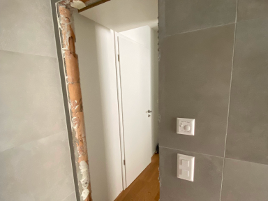 Chantier de rénovation : démolition de cloison et création d’ouverture entre salle de bain et dressing