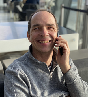 Présentation portrait du directeur fbi sarl